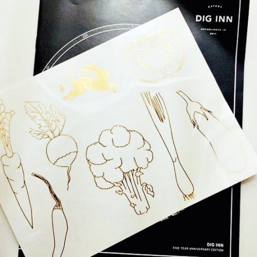 dig inn custom branded promotional temporary tattoo, gold metallic custom tattoo with vegetables, custom promo product for farm